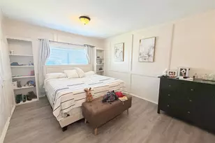 1910 Huge Oaks St, Houston, TX 77055 - Photo 10