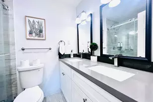 1910 Huge Oaks St, Houston, TX 77055 - Photo 8