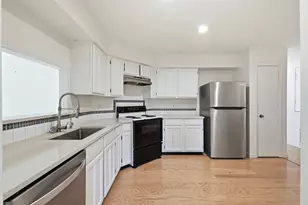 214 Glen Haven Ct, League City, TX 77573 - Photo 10