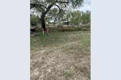 642 E 1st Street, Sullivan City, TX 78572 - Photo 4