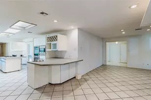 18231 Barbuda Ln, Houston, TX 77058 - Photo 6