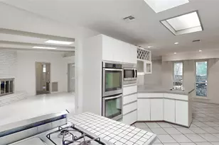 18231 Barbuda Ln, Houston, TX 77058 - Photo 10