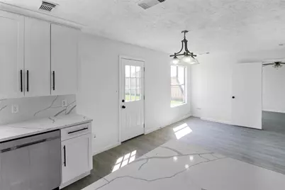 511 Chaseway Drive, Missouri City, TX 77489 - Photo 12