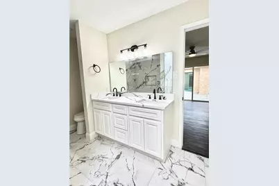 14307 Piping Rock, Houston, TX 77077 - Photo 10