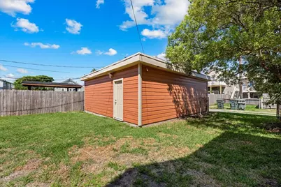 1614 Avenue O, Galveston, TX 77550 - Photo 26