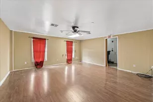 3230 Garapan St, Houston, TX 77091 - Photo 2