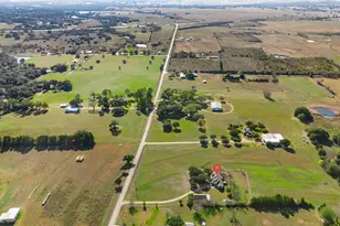 1075 Harrisburg Rd, Brenham, TX 77833 - Photo 46