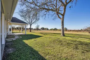 1075 Harrisburg Rd, Brenham, TX 77833 - Photo 28