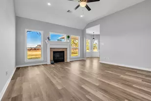 1075 Harrisburg Rd, Brenham, TX 77833 - Photo 10