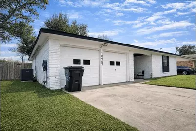 10907 Sageriver Drive, Houston, TX 77089 - Photo 2