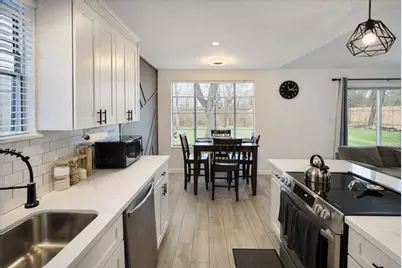 10907 Sageriver Drive, Houston, TX 77089 - Photo 4