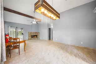 8107 Summer Trail Dr, Houston, TX 77040 - Photo 6
