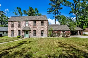 235 Royal Oaks, Huntsville, TX 77320 - Photo 2