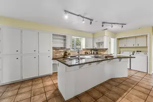 235 Royal Oaks, Huntsville, TX 77320 - Photo 8