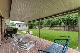 10822 Spruce Dr S, La Porte, TX 77571 - Photo 30