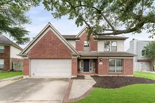 10822 Spruce Dr S, La Porte, TX 77571 - Photo 2