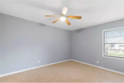 10502 Royal Oaks Drive, Houston, TX 77016 - Photo 14