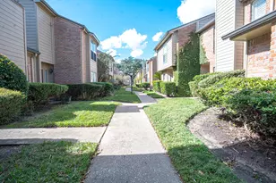 928 Memorial Village Dr, Houston, TX 77024 - Photo 2