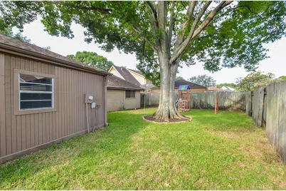 3027 Colonial Drive, Sugar Land, TX 77479 - Photo 32