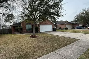 4838 Chase Ct Dr, Bacliff, TX 77518 - Photo 4