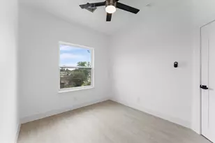 3135 Crane St, Houston, TX 77026 - Photo 18