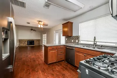 3206 Settlers Way Boulevard, Sugar Land, TX 77479 - Photo 10