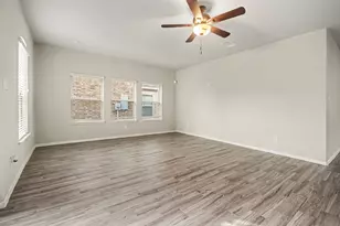 5127 Gulf Stream Ln, Bacliff, TX 77518 - Photo 6