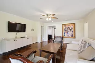 907 Gondola St, Sugar Land, TX 77478 - Photo 6