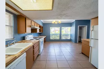 7700 Creekbend Drive #103, Houston, TX 77071 - Photo 4