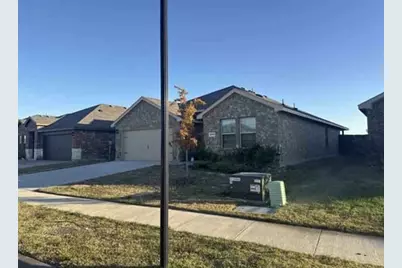 1748 Duskwood Drive, Lancaster, TX 75146 - Photo 2