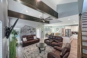 1991 Royalville Ct, Port Bolivar, TX 77650 - Photo 4