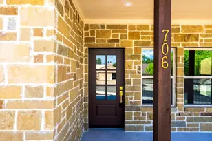 706 Oak Valley Dr, Kerrville, TX 78028 - Photo 4