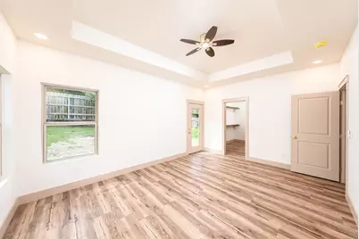 706 Oak Valley Drive, Kerrville, TX 78028 - Photo 18