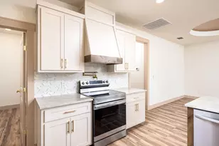 706 Oak Valley Dr, Kerrville, TX 78028 - Photo 10