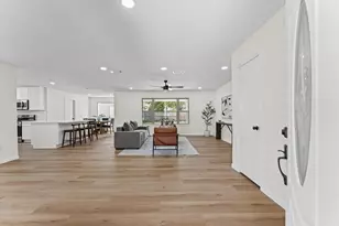 2914 Riata Ln, Houston, TX 77043 - Photo 10