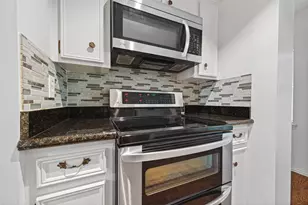 5530 Holly St, Houston, TX 77081 - Photo 6