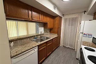 6602 Harbor Town Dr, Houston, TX 77036 - Photo 8