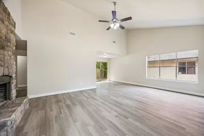 229 E Forest Avenue, Shoreacres, TX 77571 - Photo 2