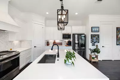 817 W 19th Street, Houston, TX 77008 - Photo 6