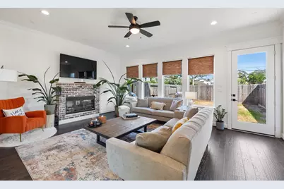 817 W 19th Street, Houston, TX 77008 - Photo 10