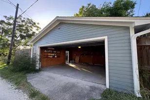 3215 Ave P 1/2, Galveston, TX 77550 - Photo 30