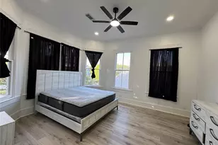 3215 Ave P 1/2, Galveston, TX 77550 - Photo 24