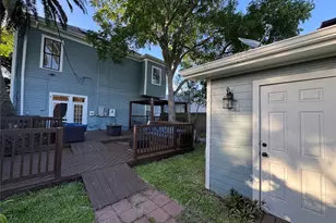 3215 Ave P 1/2, Galveston, TX 77550 - Photo 28