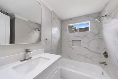 219 E James Street, Baytown, TX 77520 - Photo 16