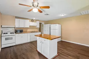 2606 2nd Ave N, Texas City, TX 77590 - Photo 10