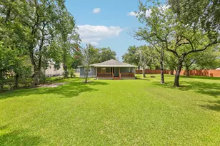 2606 2nd Ave N, Texas City, TX 77590 - Photo 4