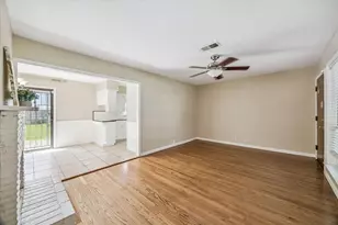 1727 Salford Dr, Houston, TX 77008 - Photo 4
