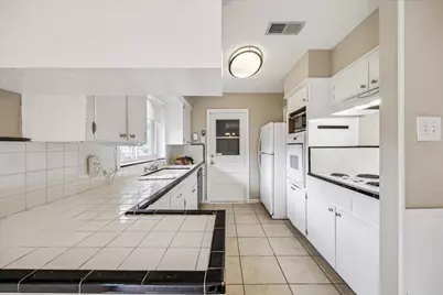 1727 Salford Drive, Houston, TX 77008 - Photo 8