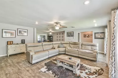 107 Sunset Heights Avenue, Dayton, TX 77535 - Photo 8