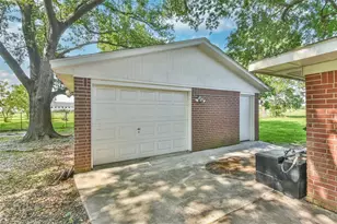 107 Sunset Heights Ave, Dayton, TX 77535 - Photo 32